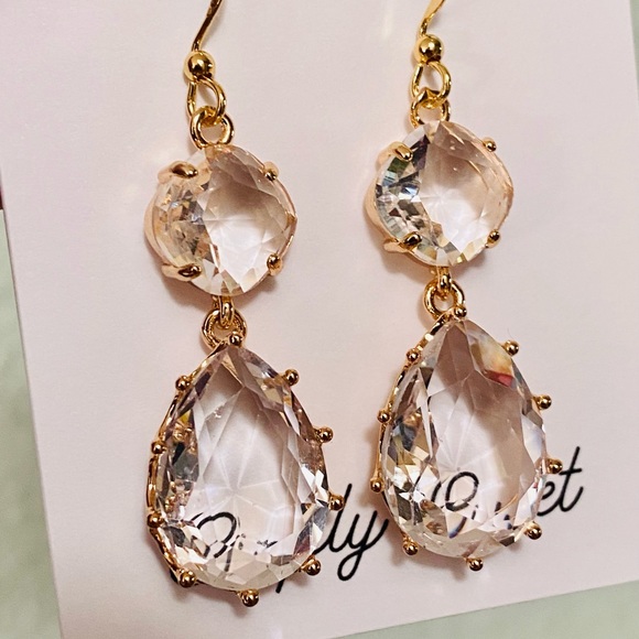 Gorgeous clear bridal earrings - Picture 1 of 5